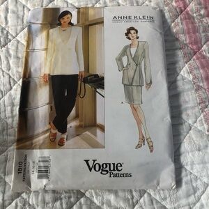 Anne Klein Vogue Designer Women's Ensemble 1810-14-16-18